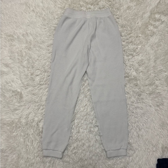 ALO Yoga Waffle Weekend Escape Jogger In Ivory Alo Yoga Joggers - Picture 6 of 6